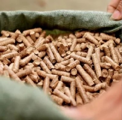 Granules de bois de chauffage de biomasse de pin, granule de sciure de biomasse de briquette
