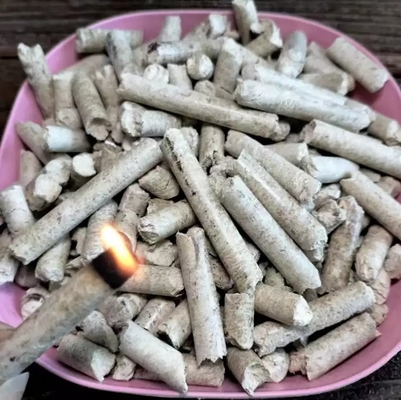 Le bois de biomasse de BARBECUE granule la haute briquette sans fumée de valeur calorifique comprimée