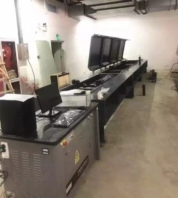 La machine d'essai de 200 Ton Electro Hydraulic Servo Horizontal a adapté l'OEM aux besoins du client