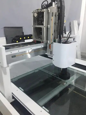 Le micro-ordinateur a commandé la machine visuelle de la mesure 3D utilisée pour le laboratoire