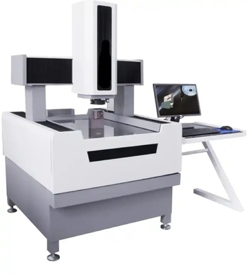 Le système de mesure visuel d'automate CMM optique est employé dans l'industrie médicale