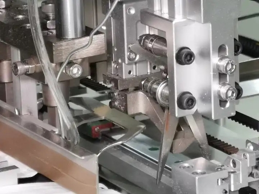 Vitesse maximale jetable automatique 170/minute de machine de masque