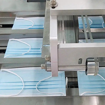Masque jetable médical faisant la machine avec le textile non tissé de Trois-couche