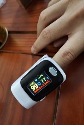saturation de sang du moniteur 99% de doigt de capteur de l'oxygène de 30mA 240BPM